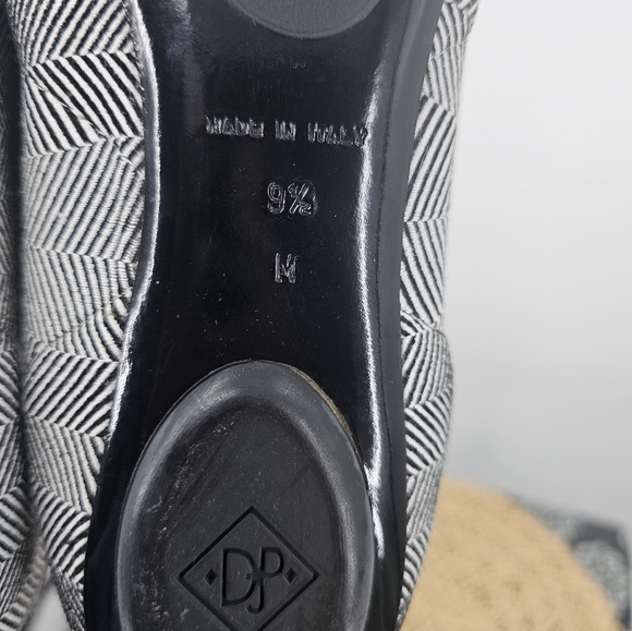 Donald J Pliner Black Flats Size 9.5 - Picture 6 of 12